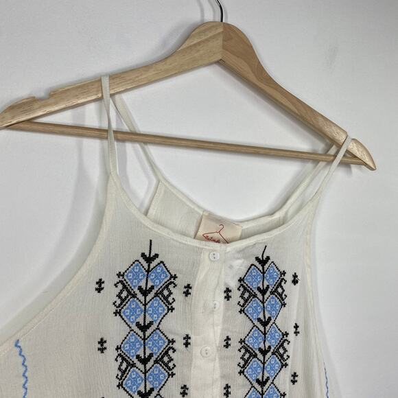 LF Native Rose Daria White Blue Embroidered Crop Tank Top Women's Size 10 NWT - Picture 5 of 8